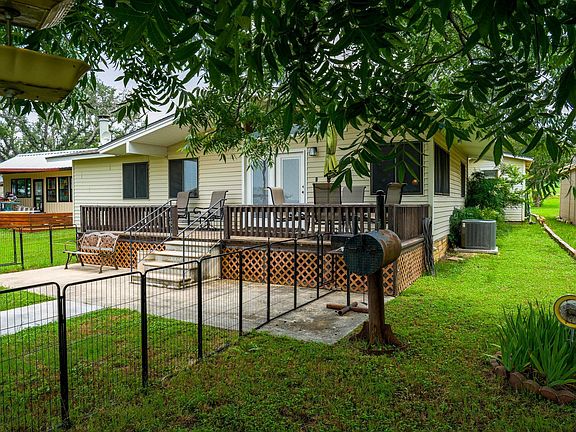 5th image of 321 Lakewood Drive