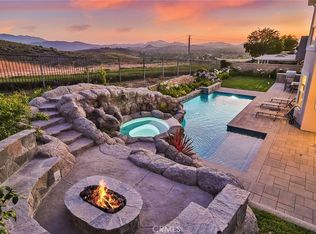 2480 Featherwood St, Thousand Oaks, CA 91362