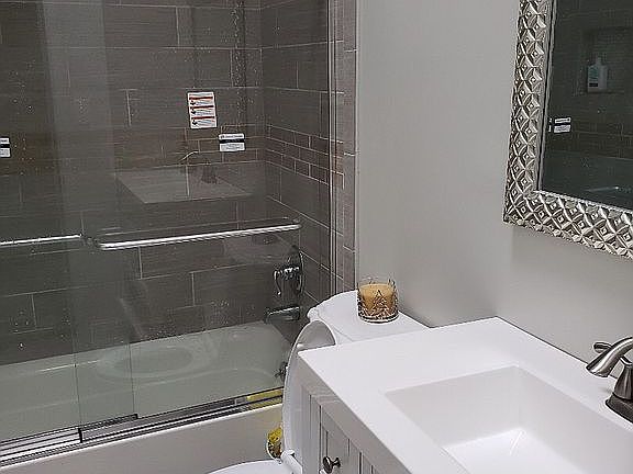 5th image of 42 Rush St