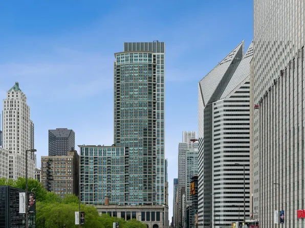 130 N Garland Ct APT 1612, Chicago, IL 60602