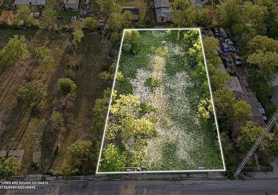 2nd image of 1135 SW 35th LOT N