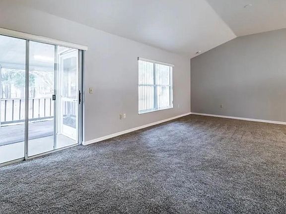 5th image of 505 W Barrymore Dr