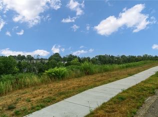 5 Beaver Grade Rd, Mc Kees Rocks, PA 15136