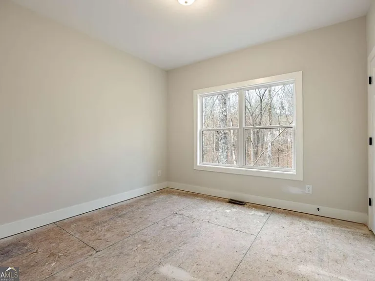 370 Ansley Dr — Photo 28