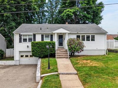 165 Salem Ave, Cranston, RI, 02920