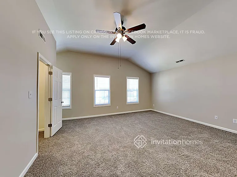 711 Alberta Ct — Photo 12