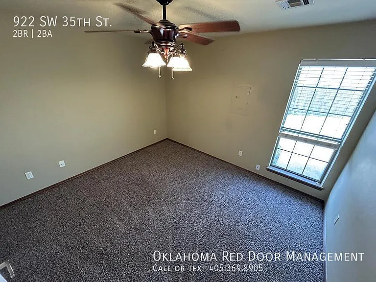 922 SW 35th St — Photo 7