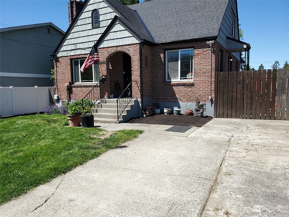 1st image of 6928 E I Street