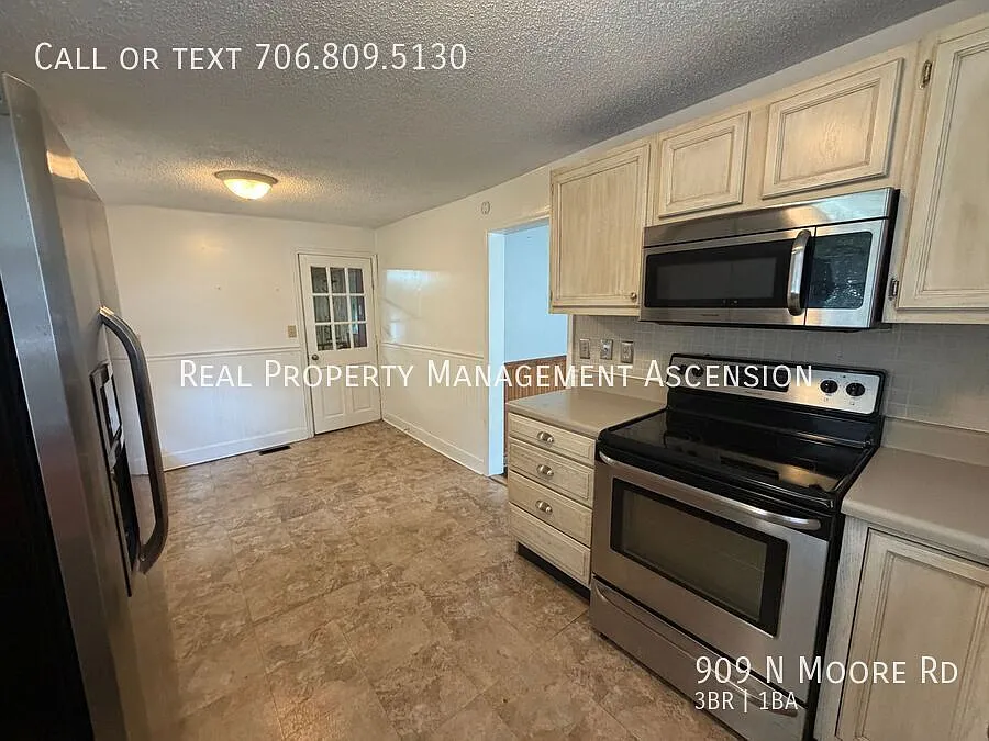 East Brainerd 3 Bed 1 Bath — Photo 3