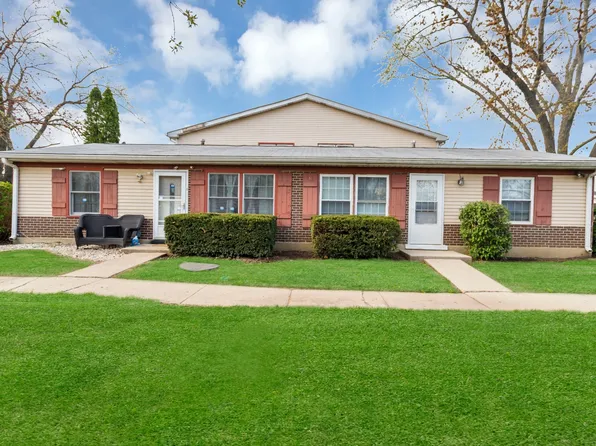 21 Wildwood Ln #G, Bolingbrook, IL 60440