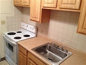 1st image of 2817 W Erie Ave APT 103