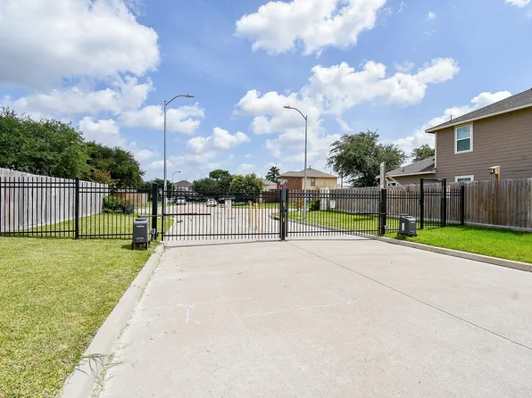 12214 Heather Flower Ln, Houston, TX 77014