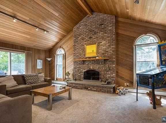 4th image of 509 Stony Brook Ln