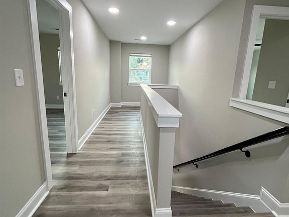 5th image of 109 Woodstone Ln