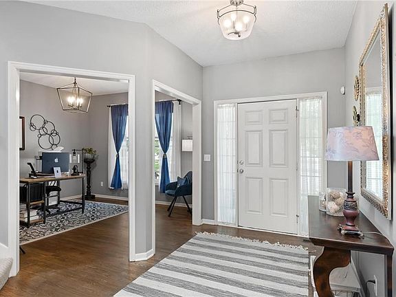 5th image of 9032 N Bellefontaine Ave