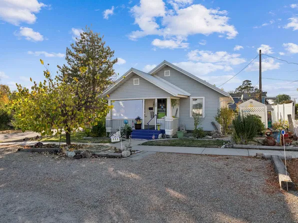 403 NE 3rd St, Meridian, ID 83642