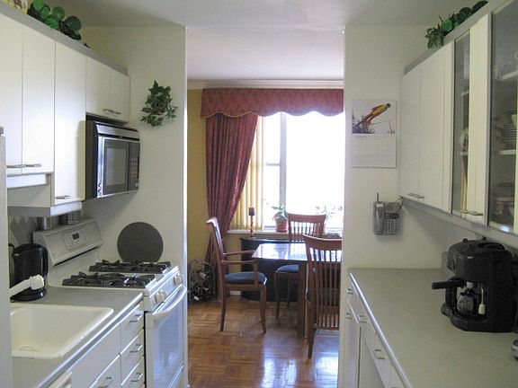 3rd image of 2100 Linwood Ave APT 18S