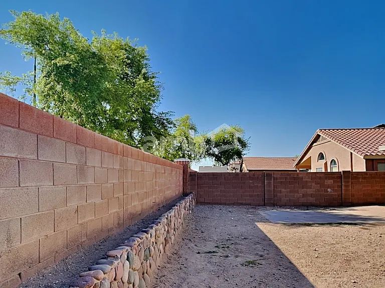 4021 S 55th Dr — Photo 28