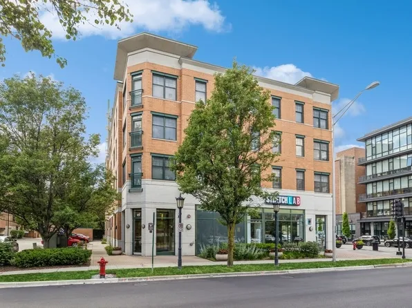125 N Euclid Ave APT 208, Oak Park, IL 60301