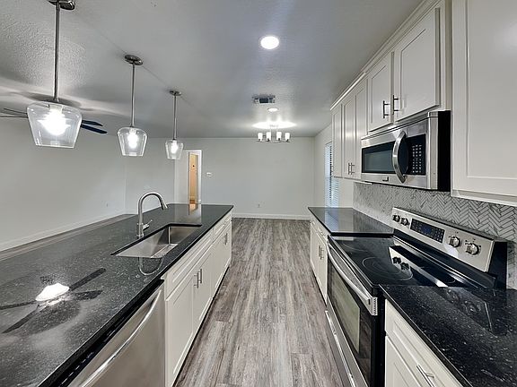 5th image of 2628 Frazier Ave