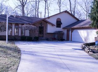 816 Valley Dr, Amherst, OH