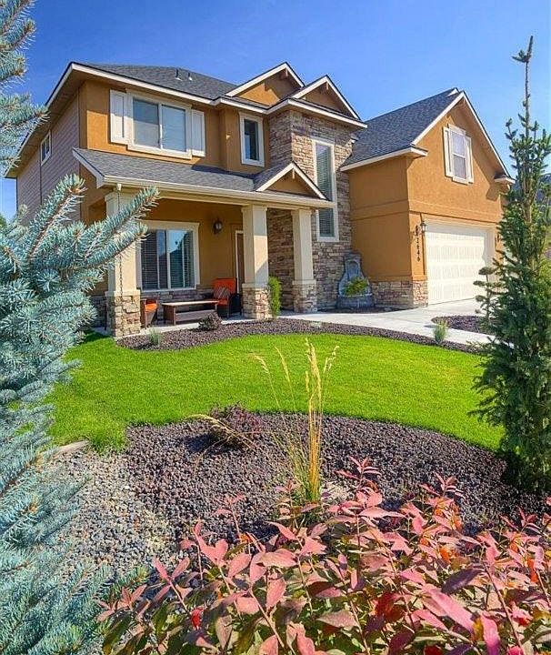1st image of 2646 N Columbine Ave