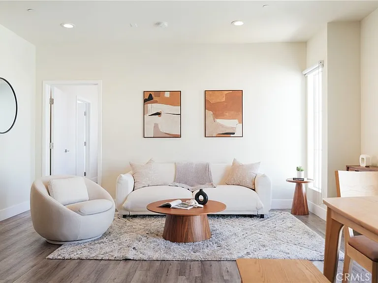 1101 S Harvard Blvd #506 — Photo 1