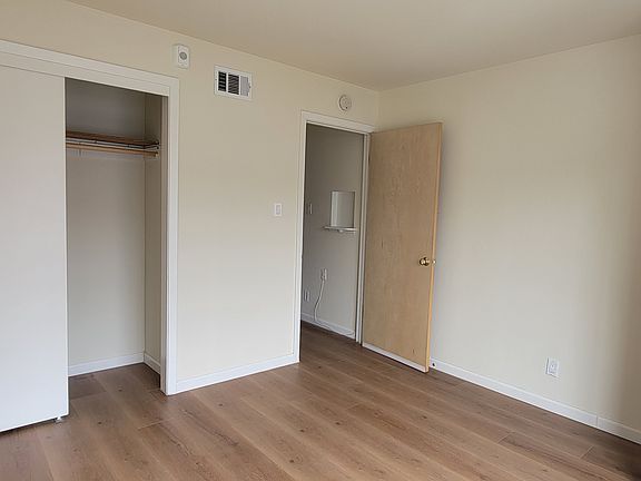 4th image of 2518 Clement St APT 1