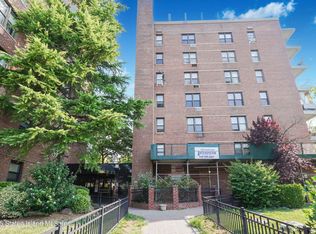 145 Lincoln Ave APT 2K, Staten Island, NY 10306