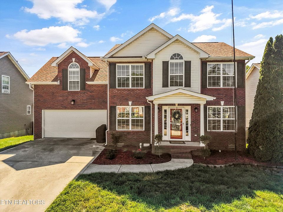 1st image of 4716 Creekrock Ln