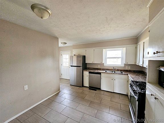 2nd image of 708 S Choctaw Ave