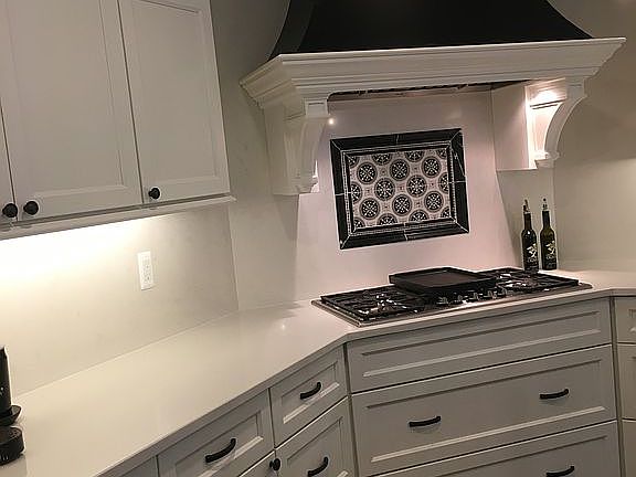5th image of 726 Great Oaks Dr