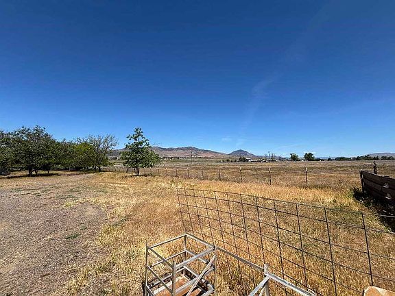 5th image of 800 Airport Rd