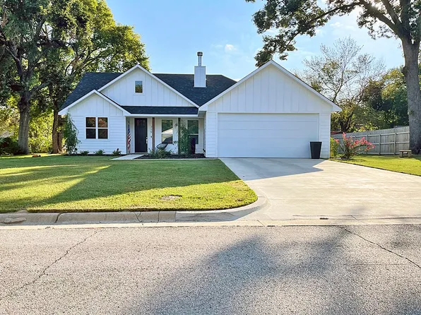 719 Maryland Dr, Athens, TX 75751