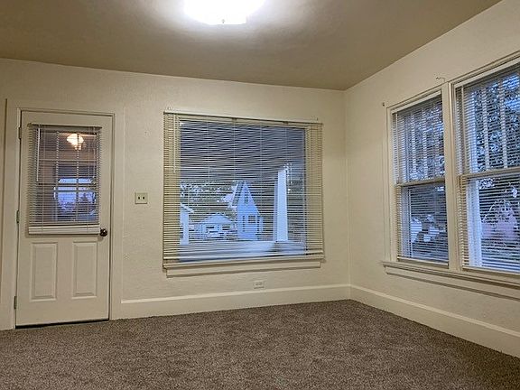 5th image of 814 N 4th Ave