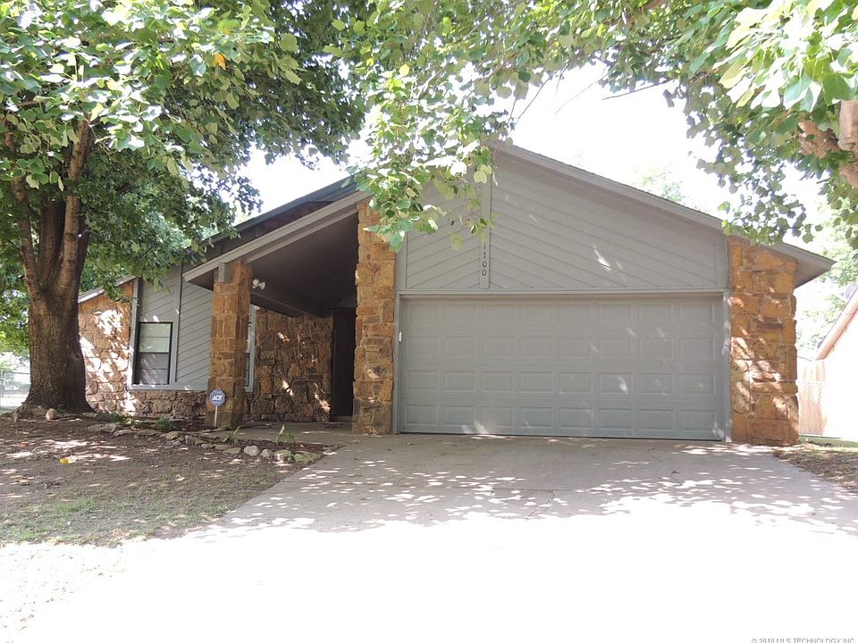 1st image of 1700 N 26th St