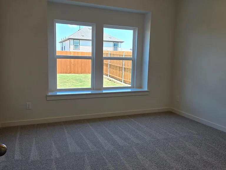 508 Weller Rd — Photo 8