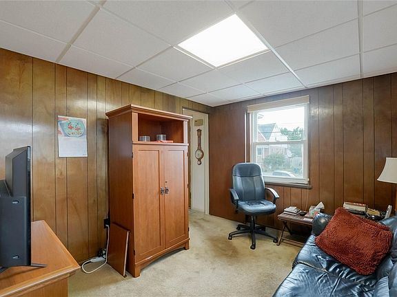 5th image of 1422 Simona Dr