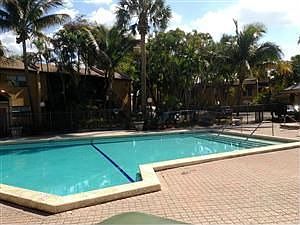 3rd image of 4515 Treehouse Ln #H