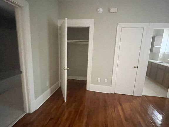 5th image of 2831 Herschel St #10