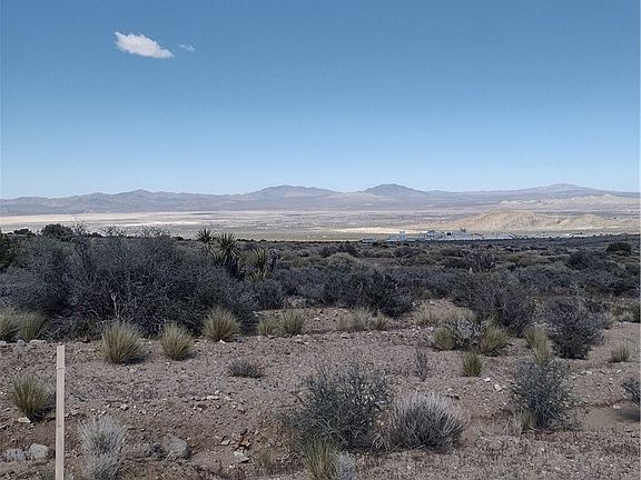 2nd image of 20 Mesa Rd