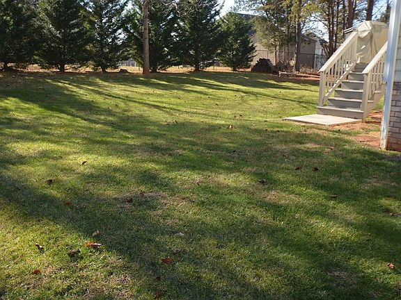 4th image of 1170 Hooper Woods Dr