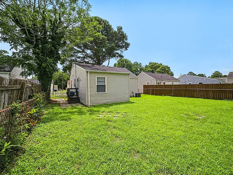 55 Greeneland Blvd — Photo 15