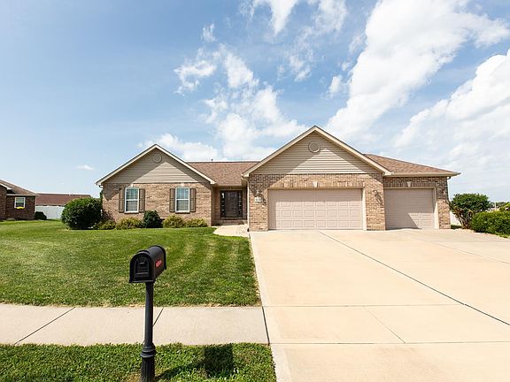 3rd image of 909 Chickasaw Ct