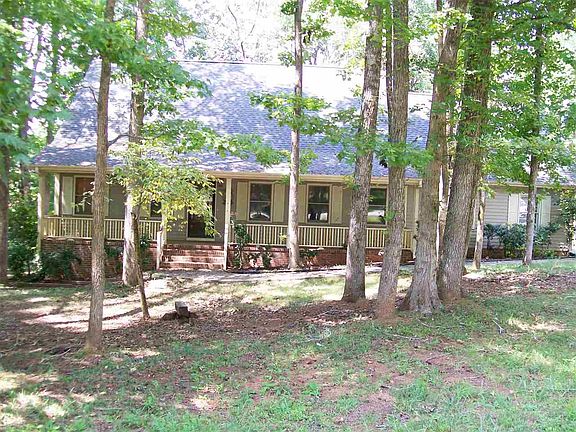 2nd image of 116 Oakwood Dr