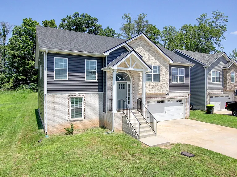 1121 Cardinal Creek Dr — Photo 18