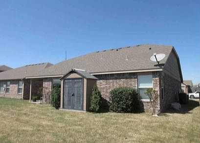 3rd image of 14618 E 111th Pl N