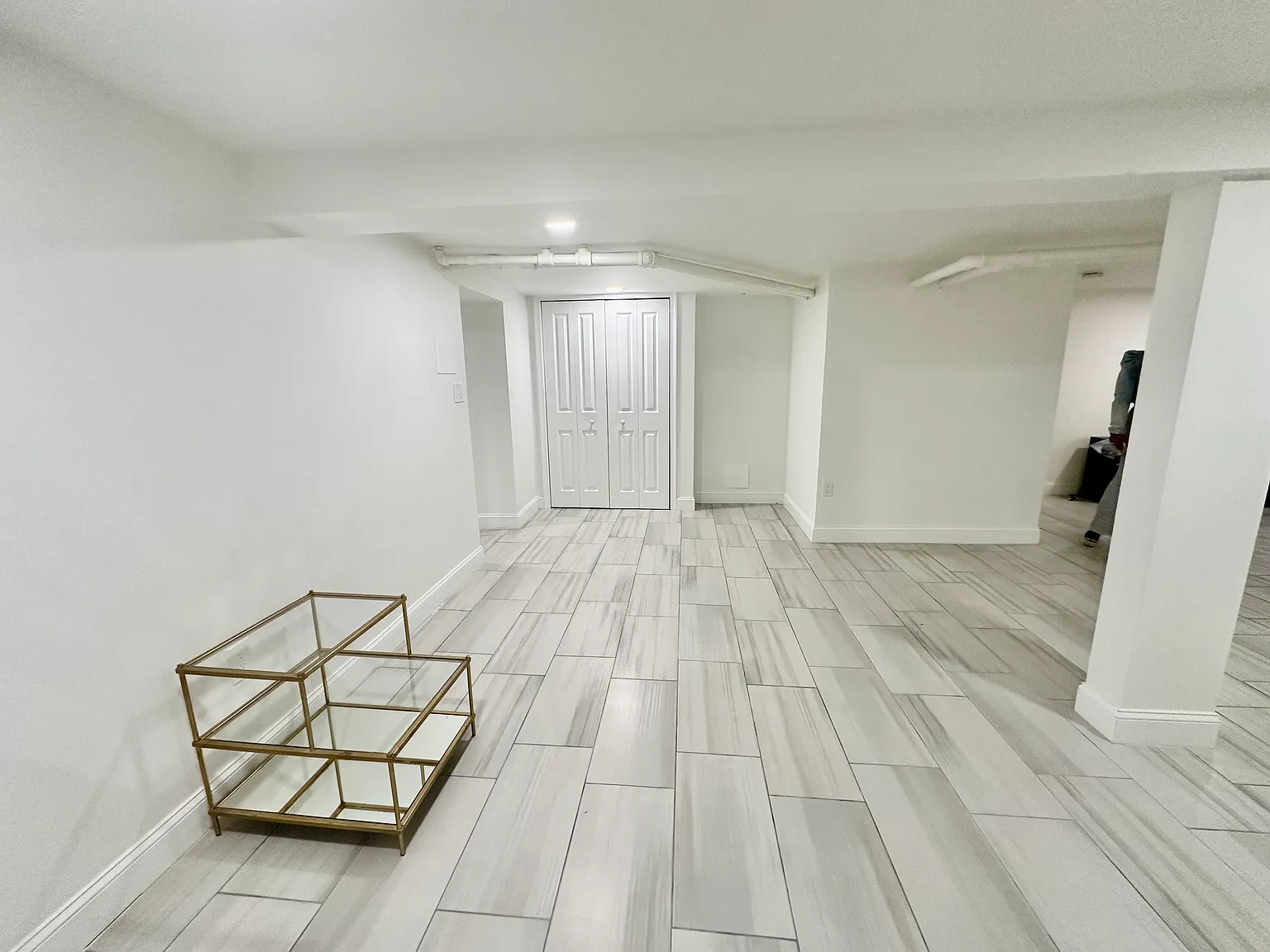 1 bed, 922 sqft, $1,900 — Photo 3