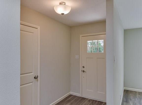 4th image of 1706 Park Hill Dr
