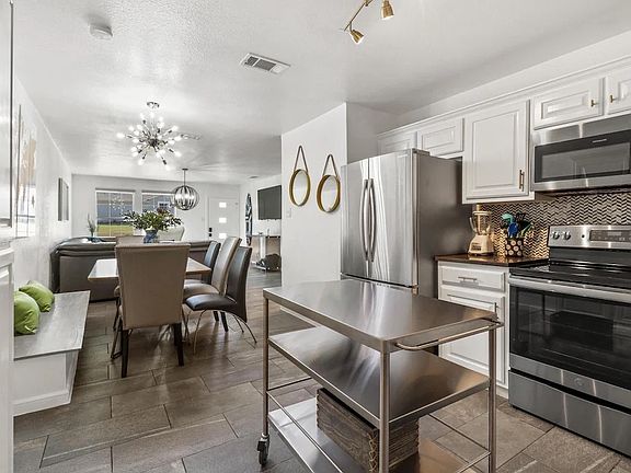 4th image of 3604 Kayewood Dr #3604